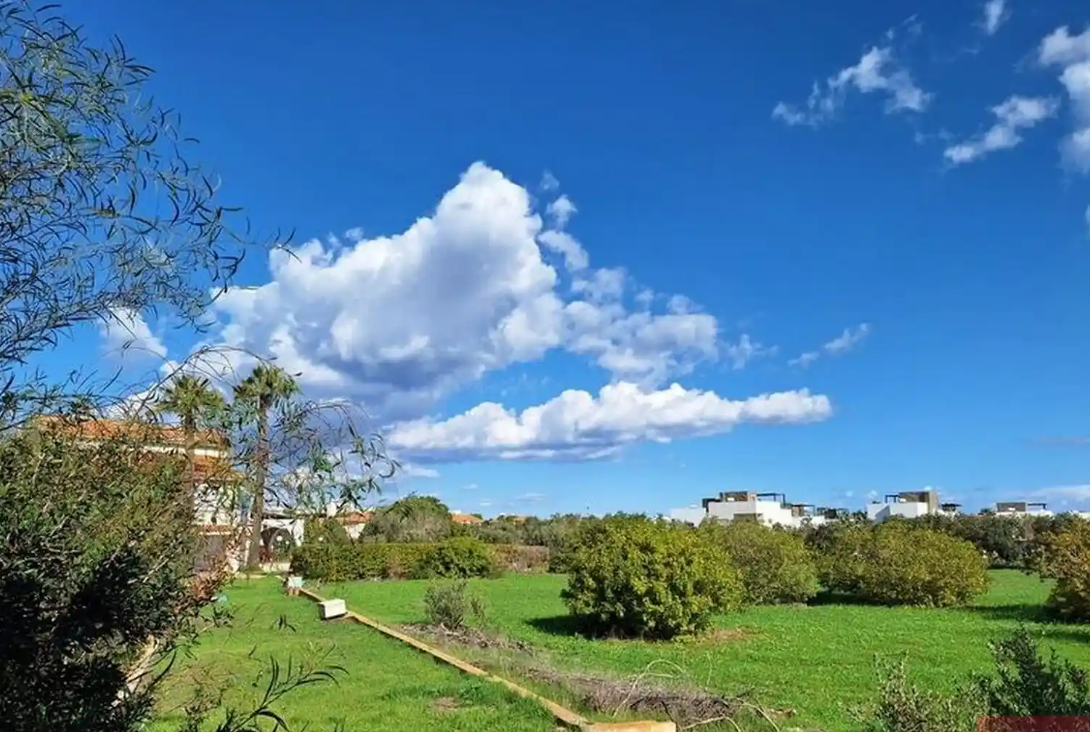 House in Famagusta, Cyprus, 357 m² - picture 1