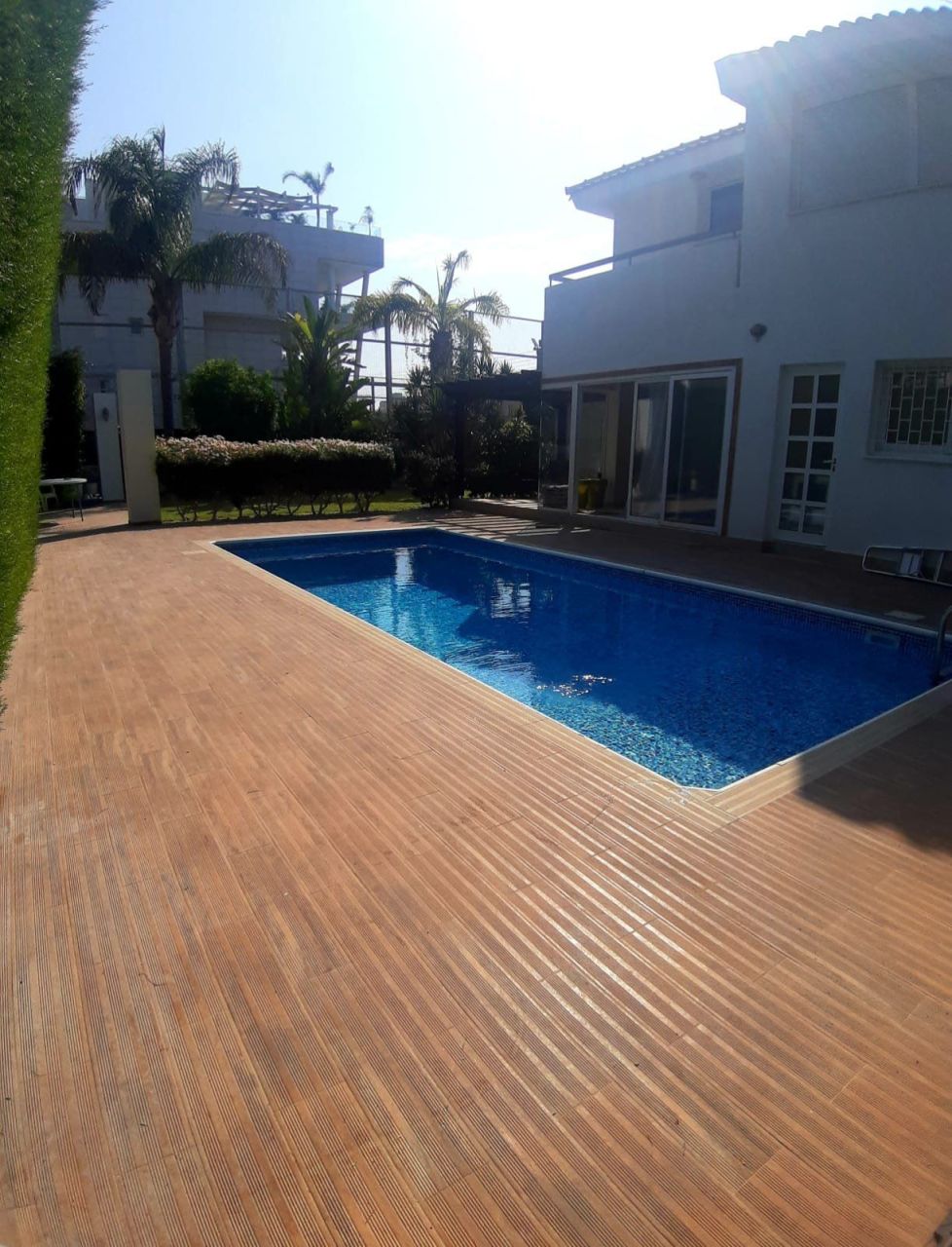 House in Germasogeia, Cyprus, 300 m² - picture 1
