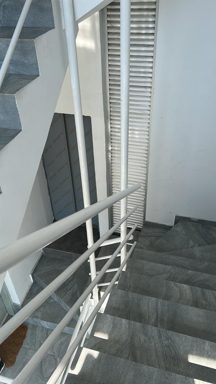 Mietshaus in Mesa Geitonia, Zypern - Foto 1
