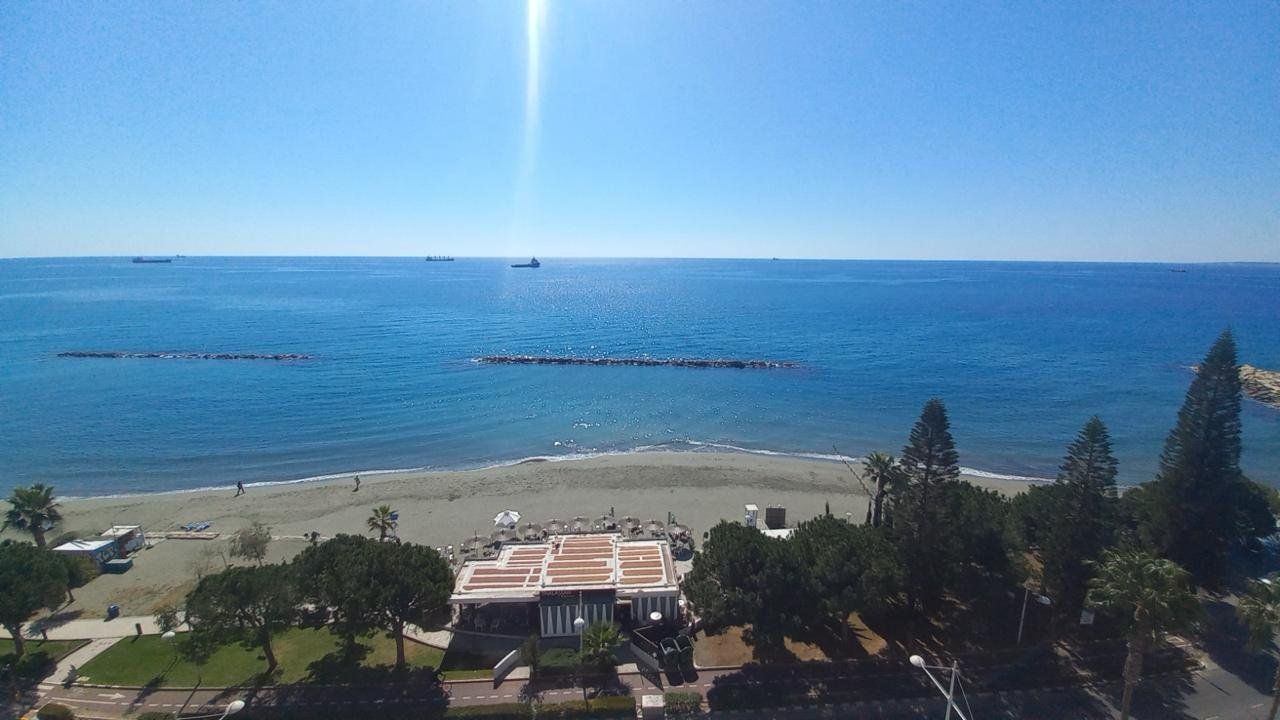 Apartment in Limassol, Cyprus, 200 m² - picture 1