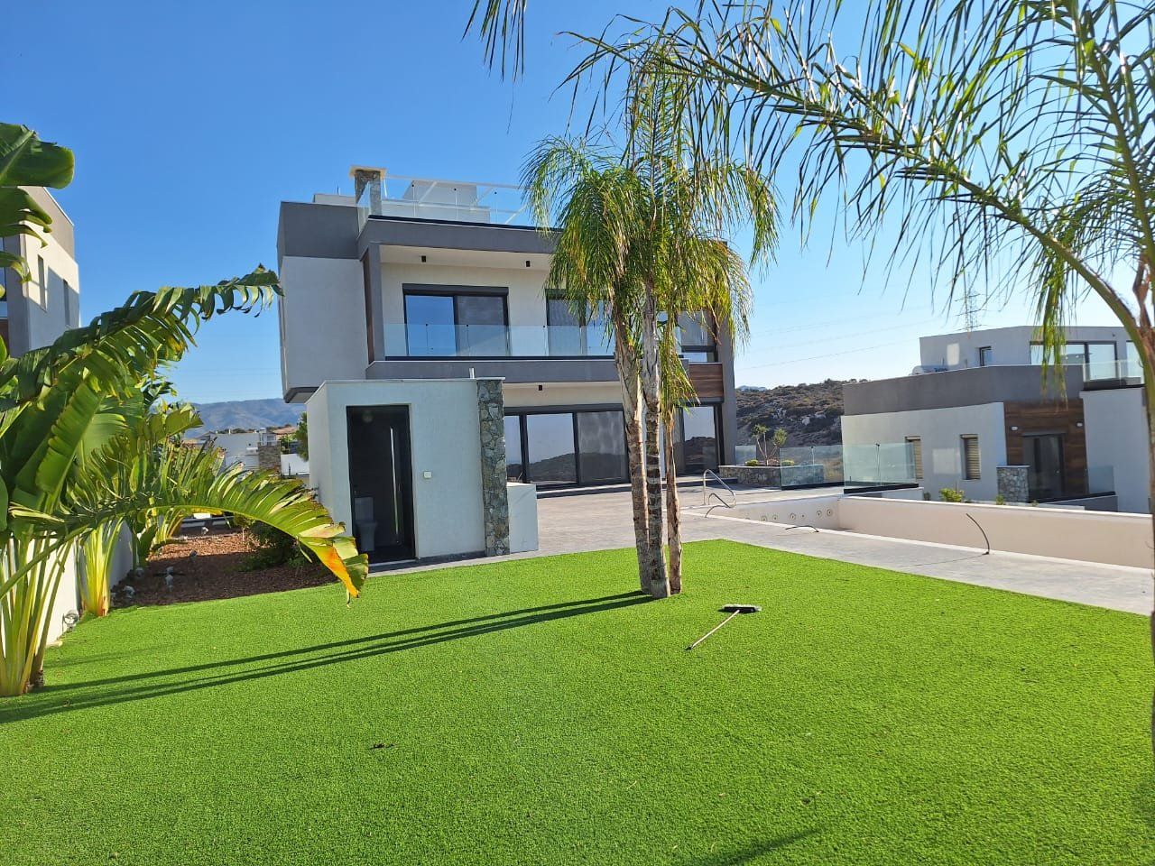 Casa a Parekklisia, Cipro, 364 m² - foto 1