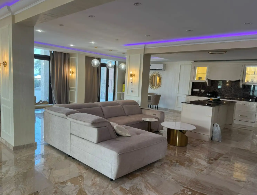 Apartment in Germasogeia, Cyprus, 600 m² - picture 1