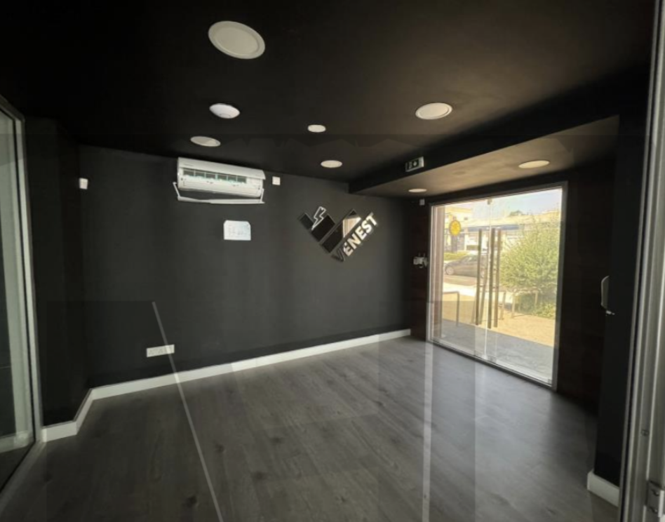 Commercial apartment building in Agios Athanasios, Cyprus - picture 1