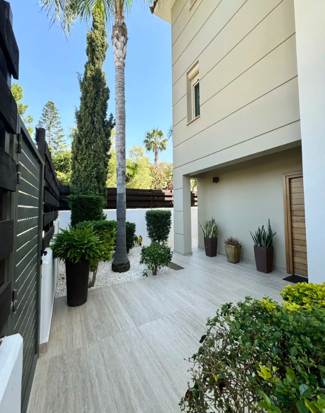 Haus in Limassol, Zypern, 214 m² - Foto 1