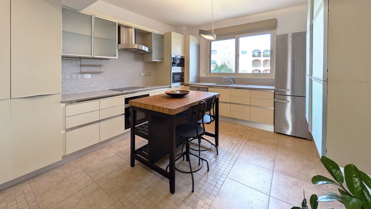 Apartment in Mouttagiaka, Zypern - Foto 1