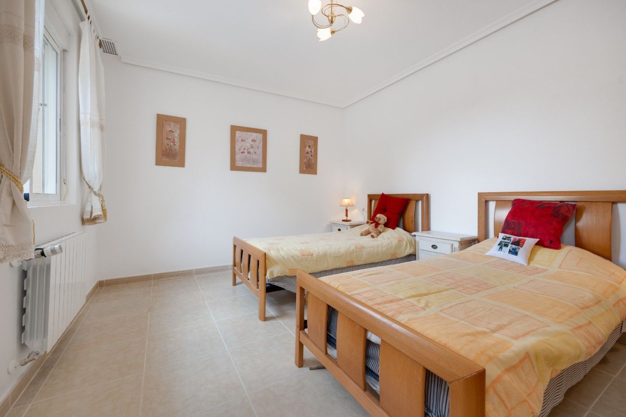 Villa en Aspe, España, 352 m² - imagen 19