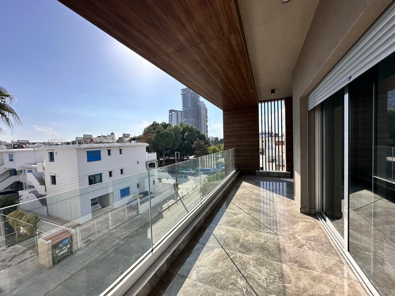 Maison de rapport à Germasogeia, Chypre, 698 m² - image 1