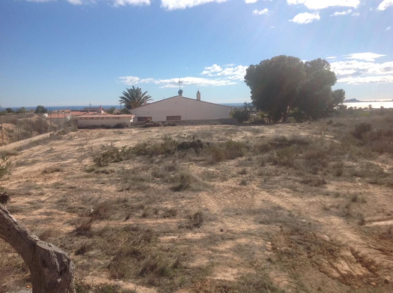 Land in Alicante, Spain, 1 872 m² - picture 1
