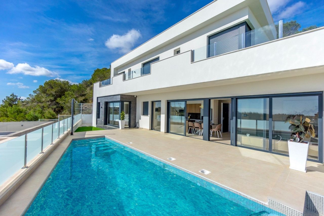 Villa in San Miguel de Salinas, Spanien, 169 m² - Foto 1