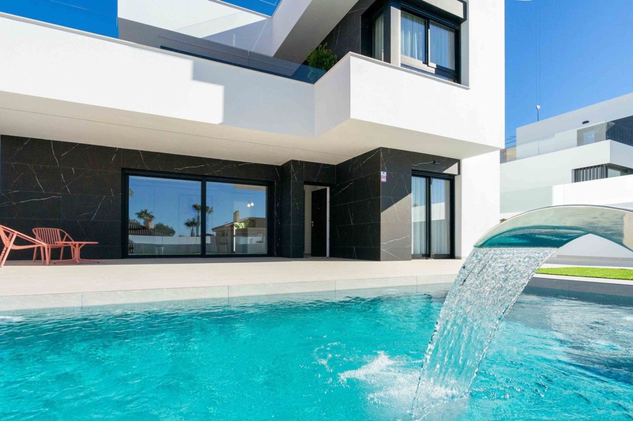 Villa à Rojales, Espagne, 136 m² - image 1