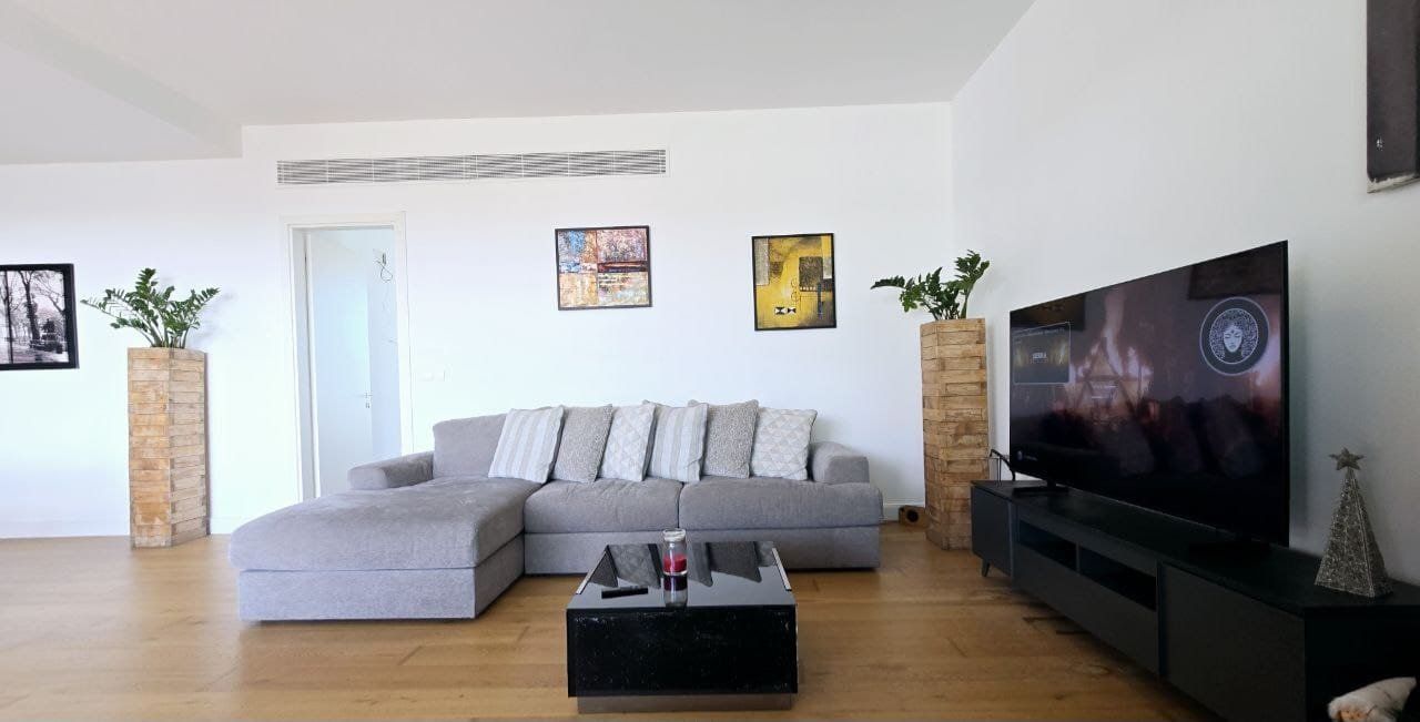 Apartment in Germasogeia, Cyprus - picture 1