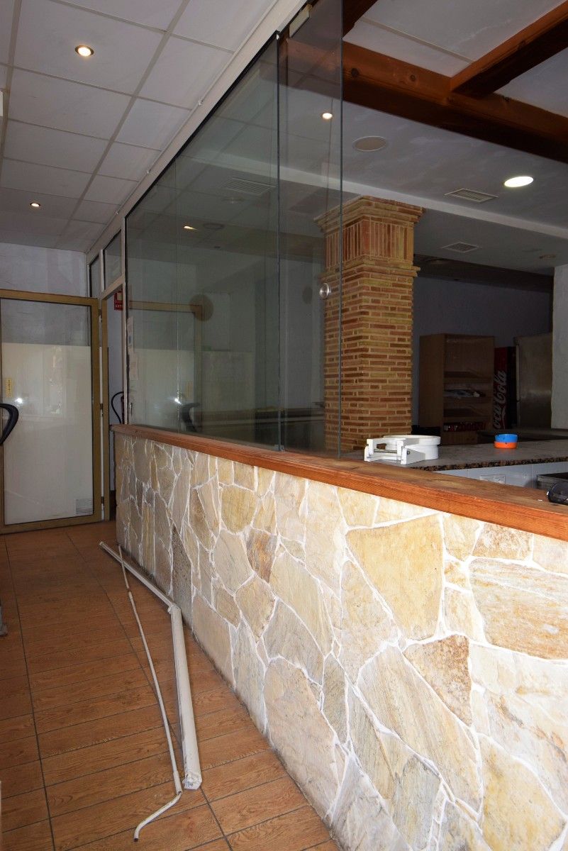 Commercial property in Guardamar del Segura, Spain, 95 m² - picture 3