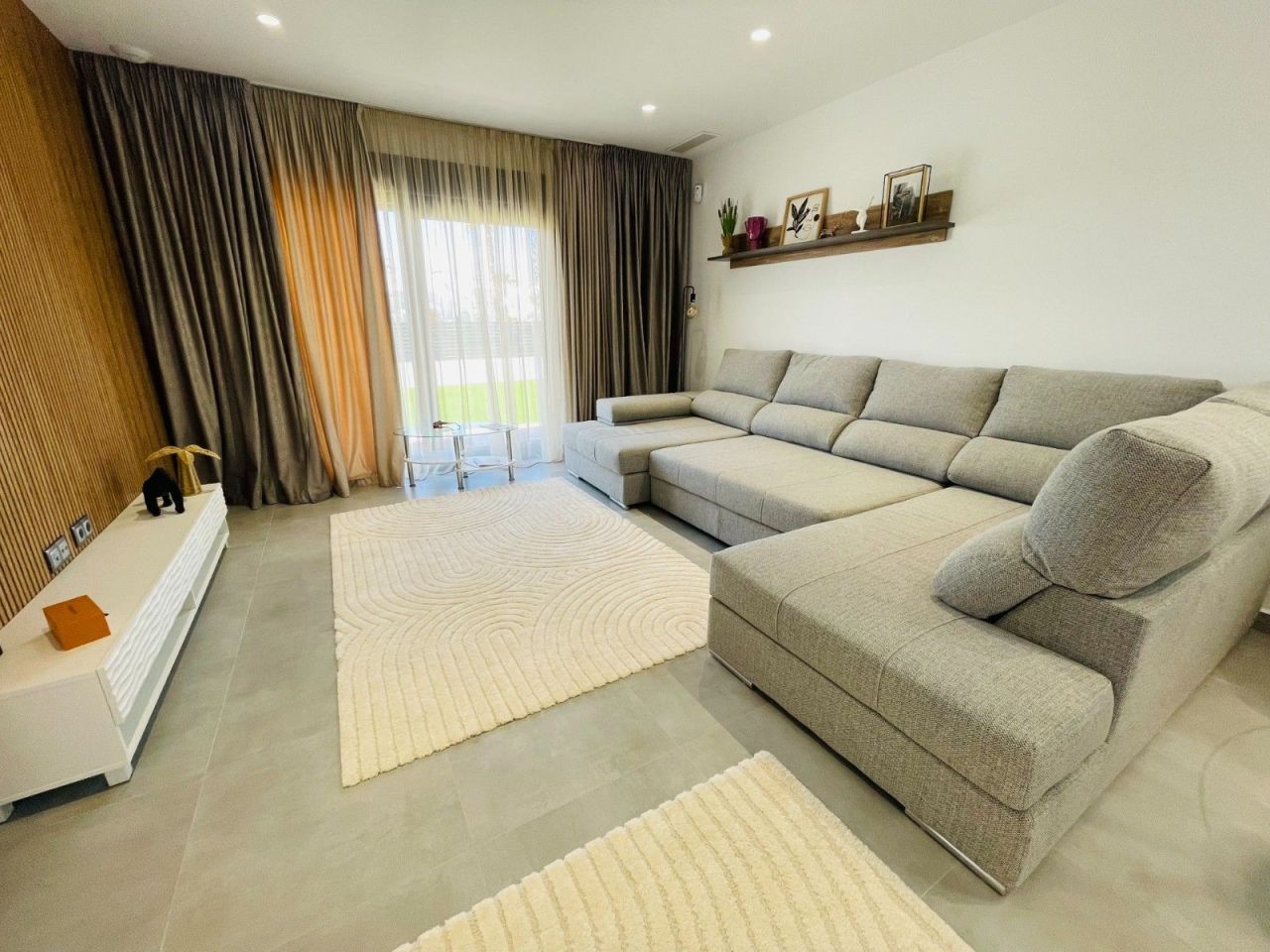 Villa in Torrevieja, Spain, 368 m² - picture 5