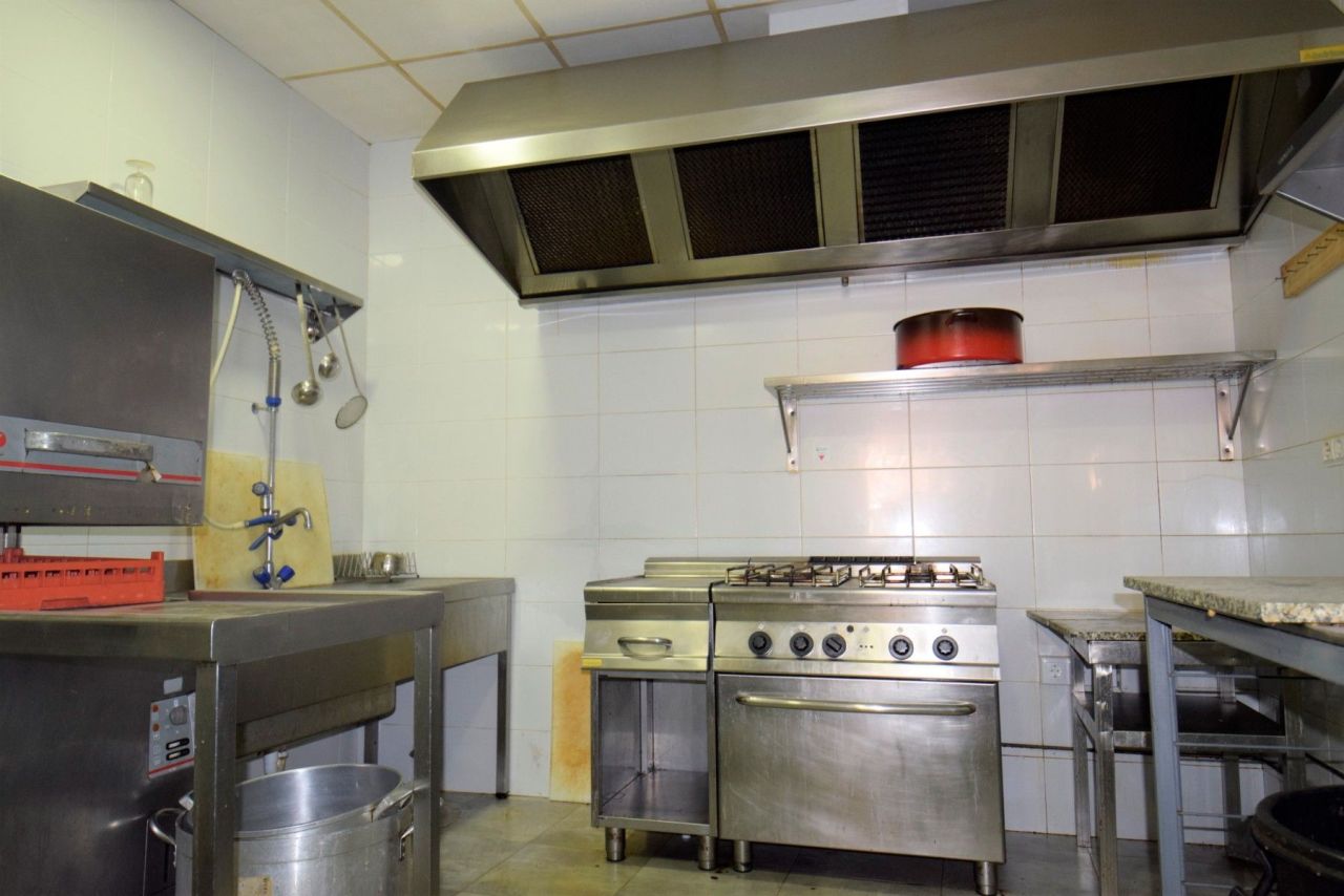 Commercial property in Guardamar del Segura, Spain, 95 m² - picture 7