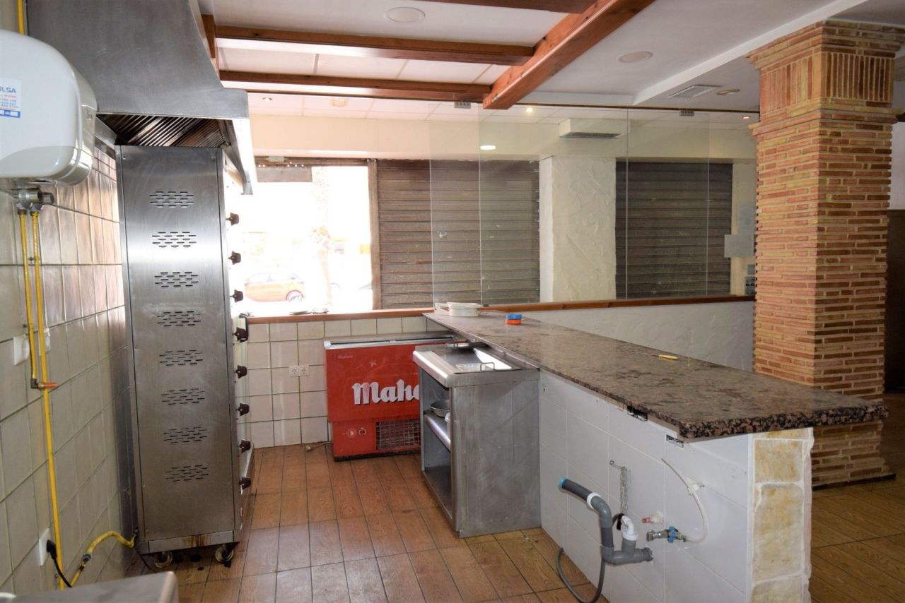 Commercial property in Guardamar del Segura, Spain, 95 m² - picture 9