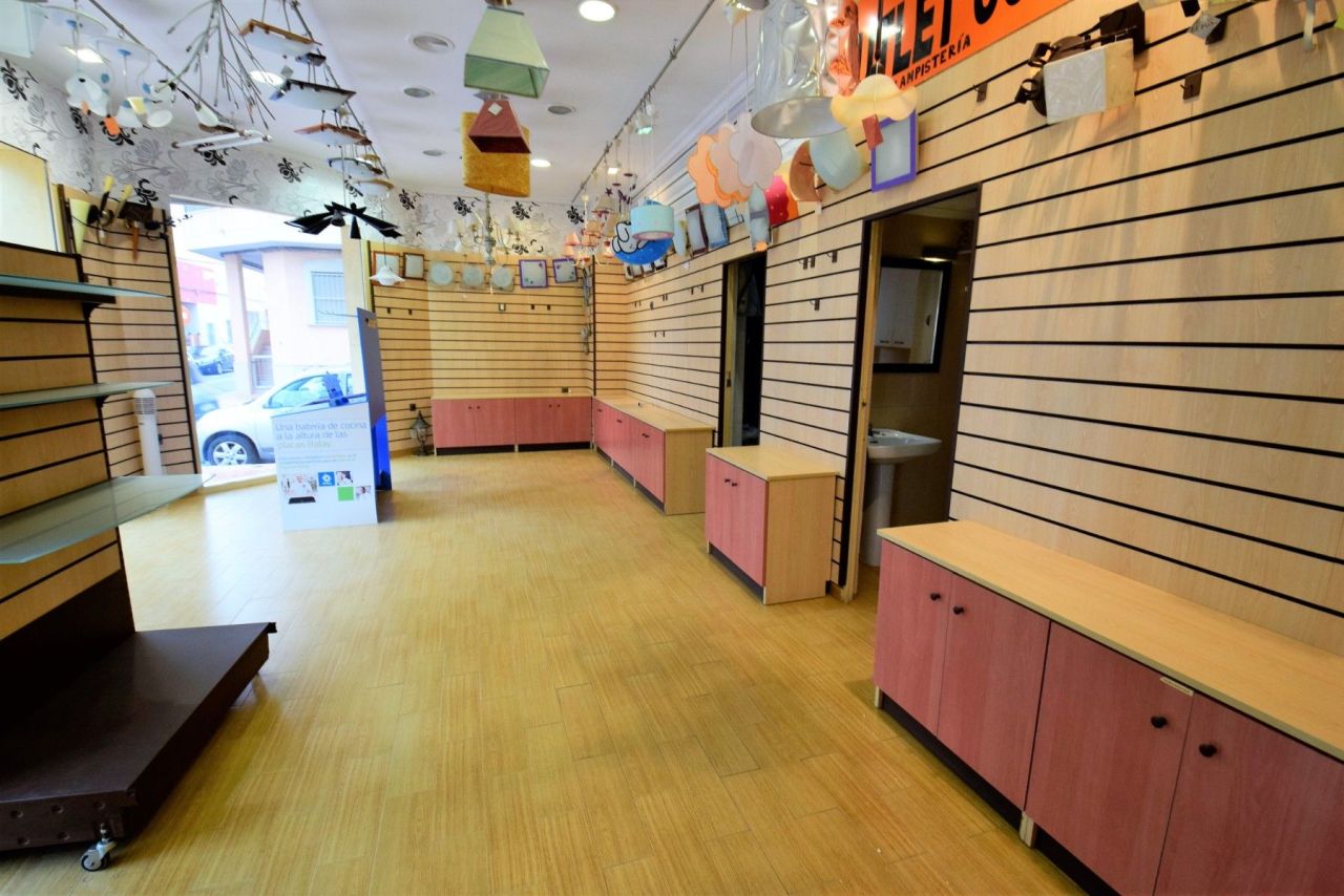 Biens commerciaux à Guardamar del Segura, Espagne, 147 m² - image 10