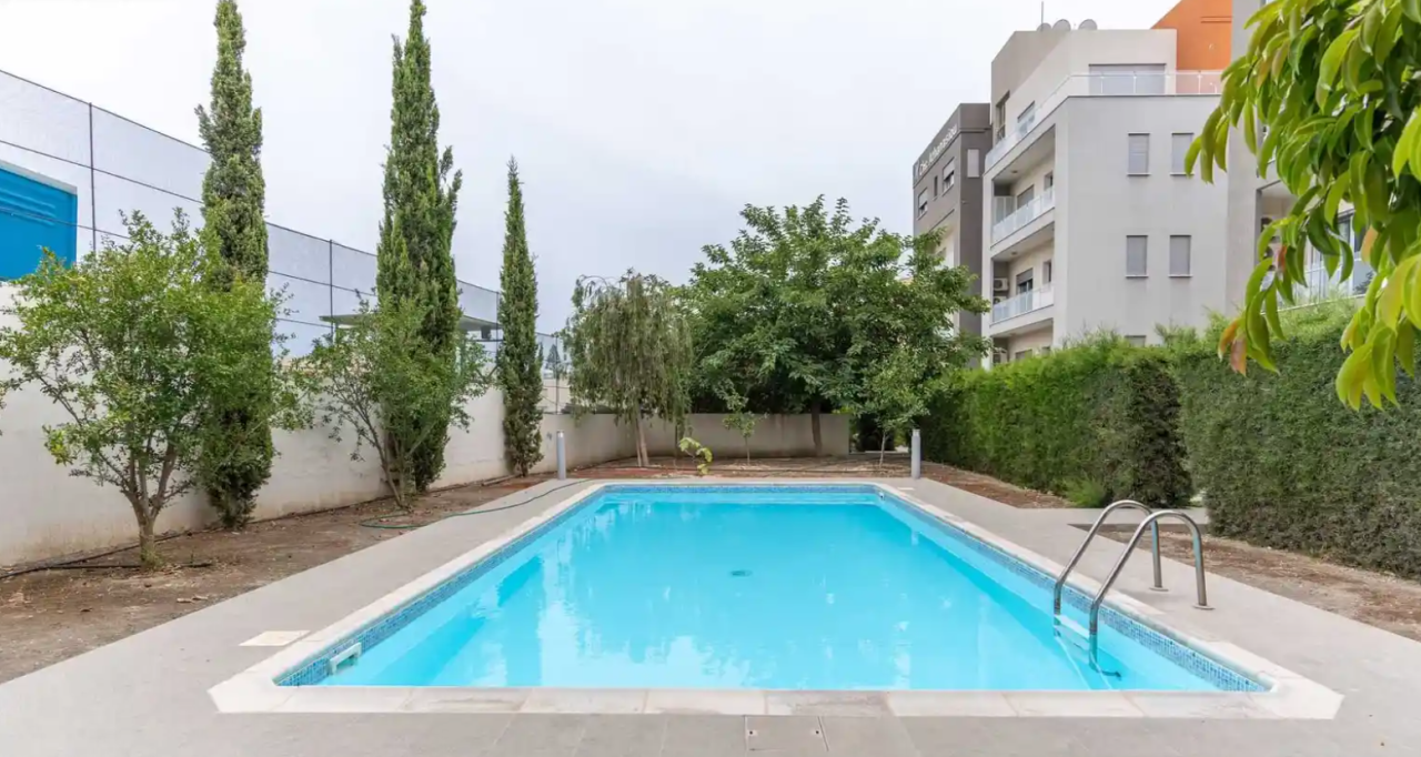 Apartment in Agios Tychon, Cyprus - picture 2