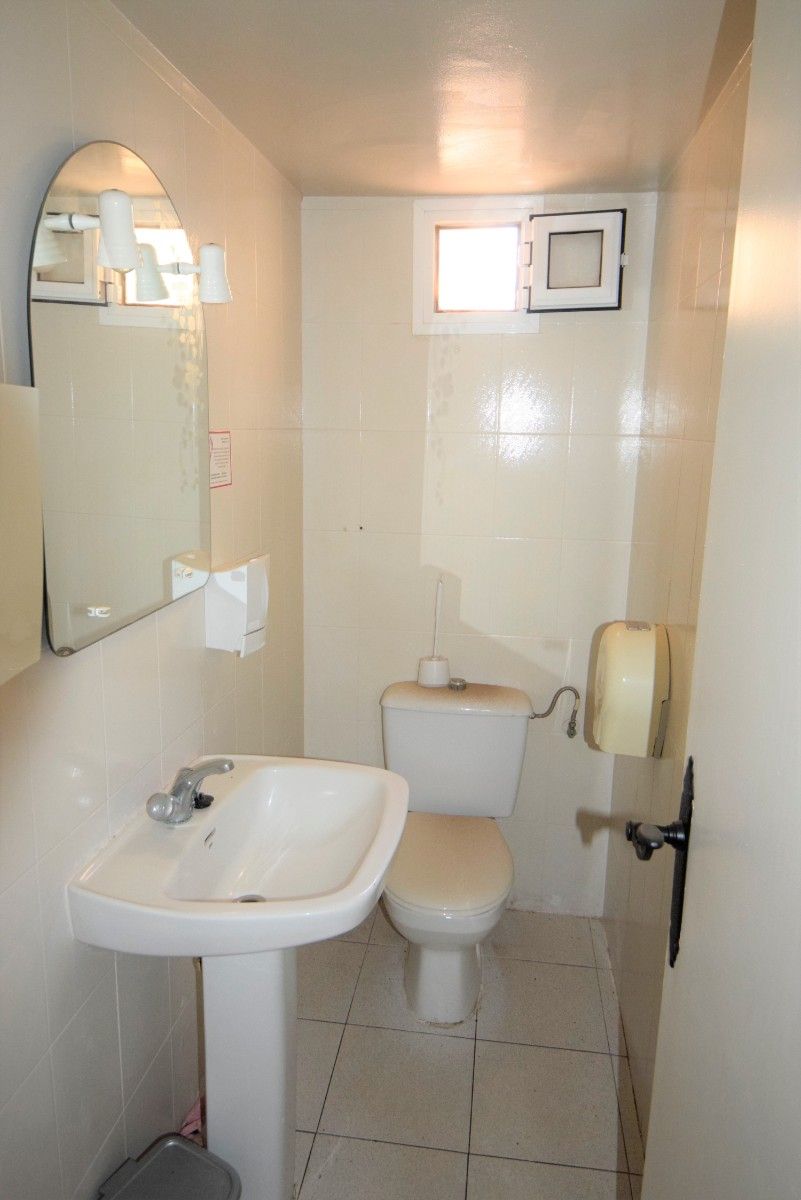 Commercial property in Guardamar del Segura, Spain, 95 m² - picture 12