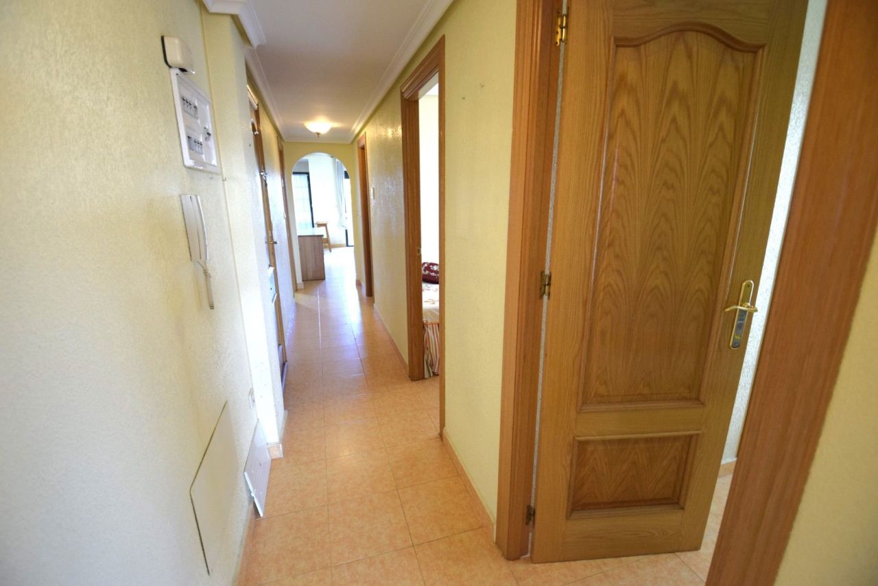 Apartment in Guardamar del Segura, Spain, 86 m² - picture 14