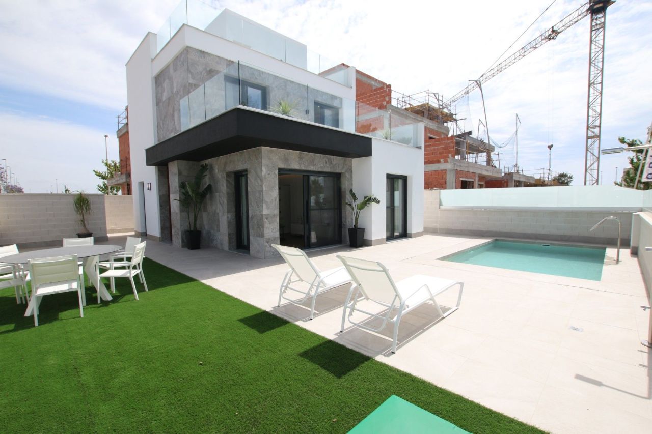 Villa a Pilar de la Horadada, Spagna, 232 m² - foto 14