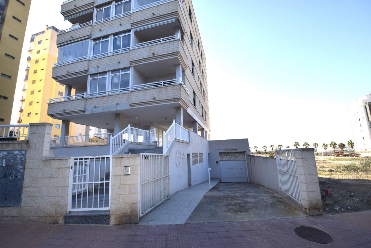 Apartment in Guardamar del Segura, Spain, 86 m² - picture 17