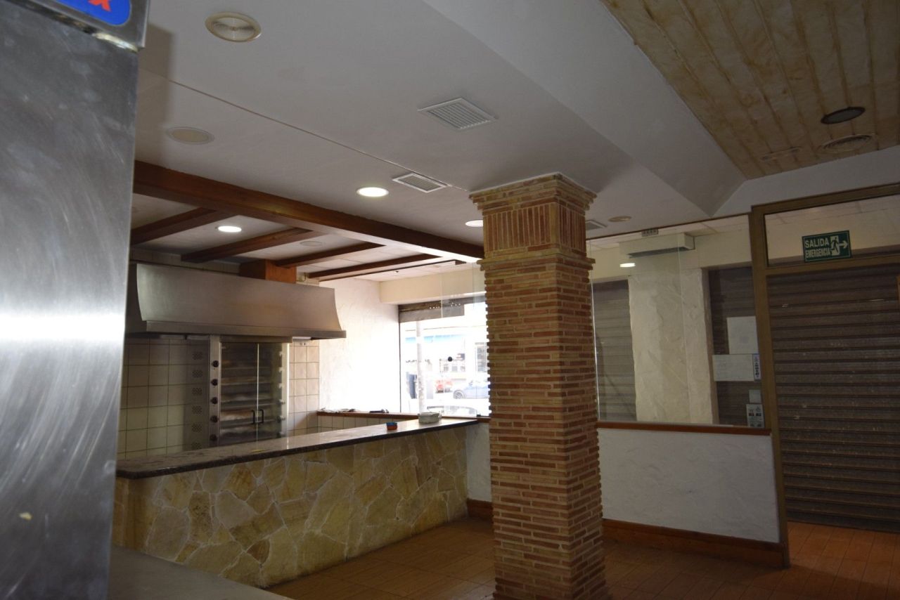 Commercial property in Guardamar del Segura, Spain, 95 m² - picture 17