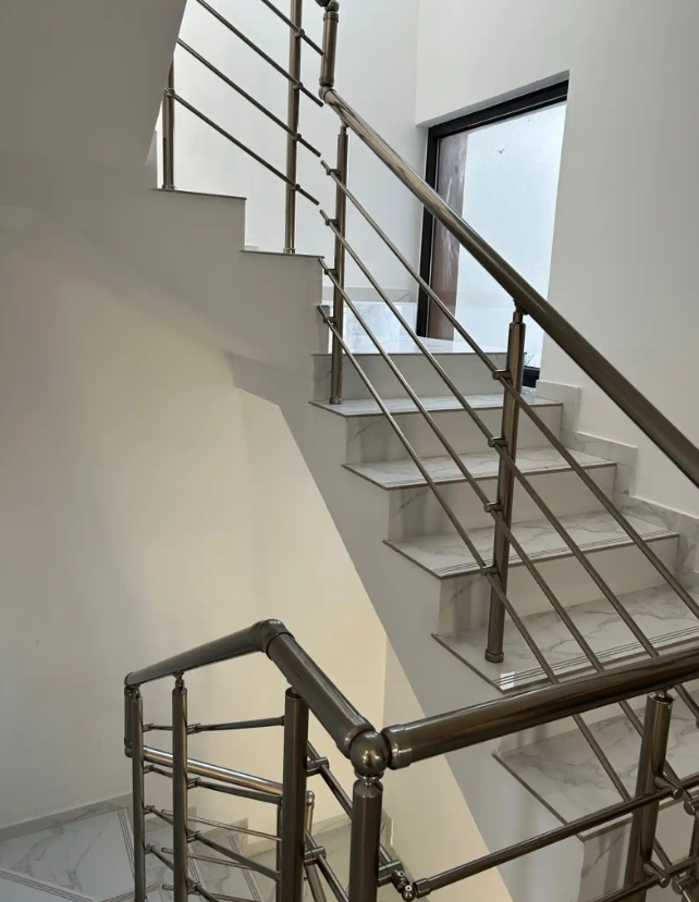 House in Agios Athanasios, Cyprus - picture 3