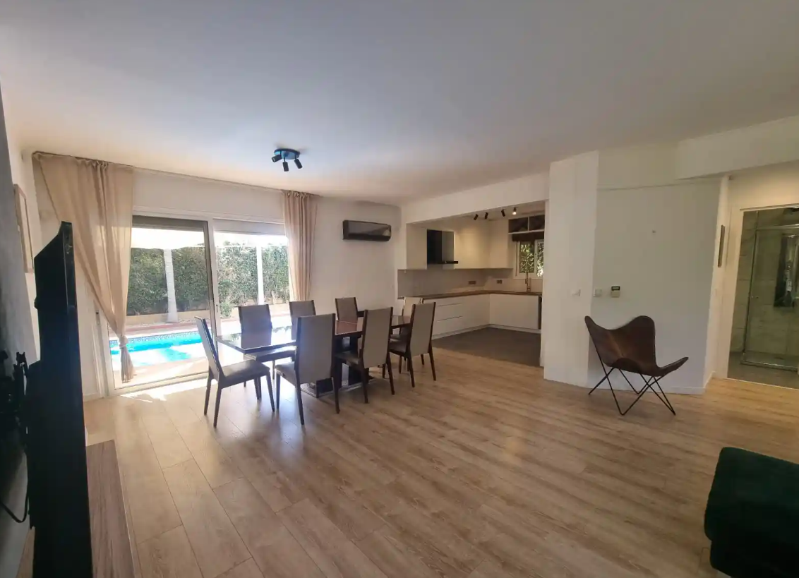 House in Germasogeia, Cyprus, 250 m² - picture 4