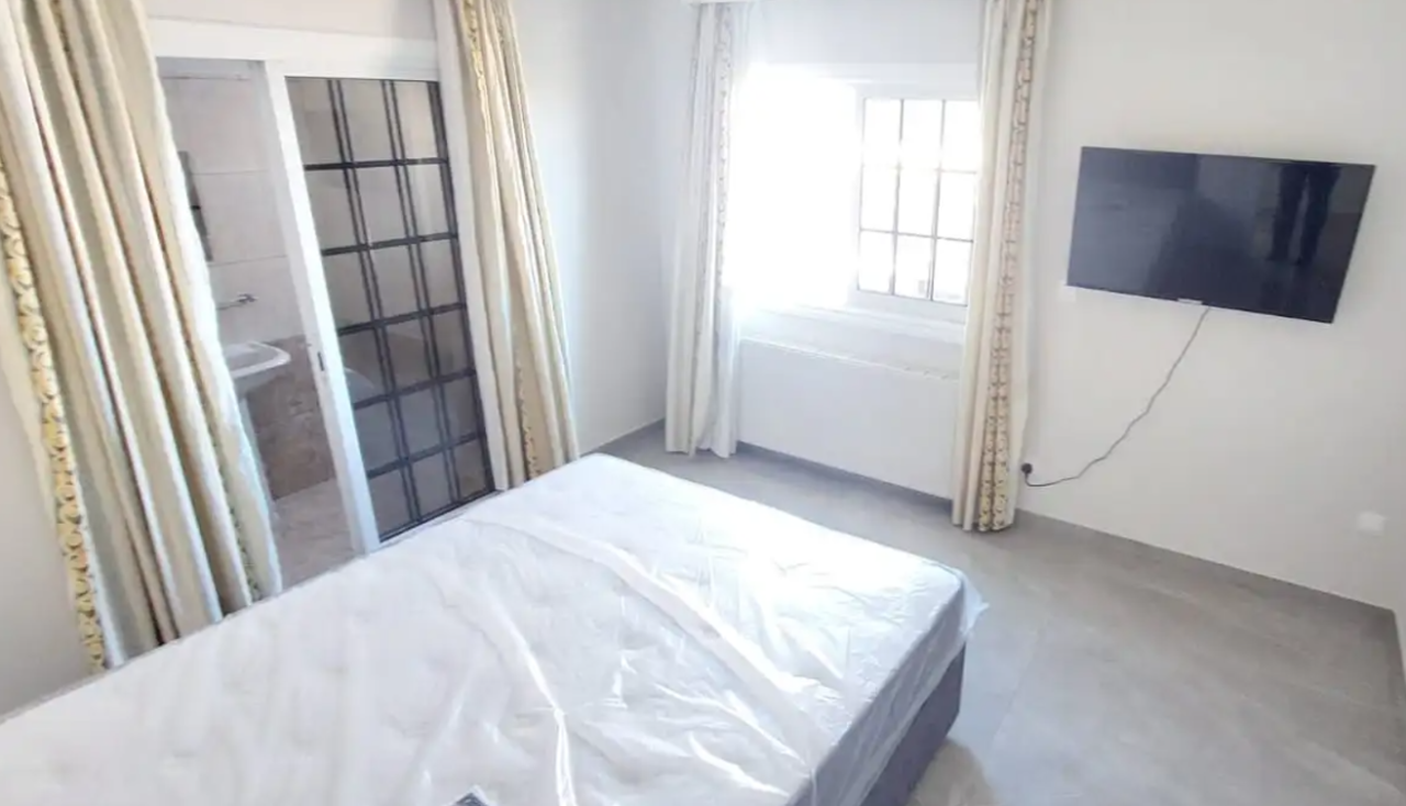 House in Larnaca, Cyprus - picture 3