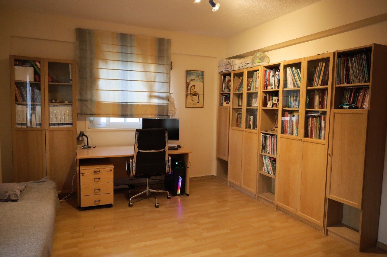 Apartment in Limassol, Cyprus - picture 4