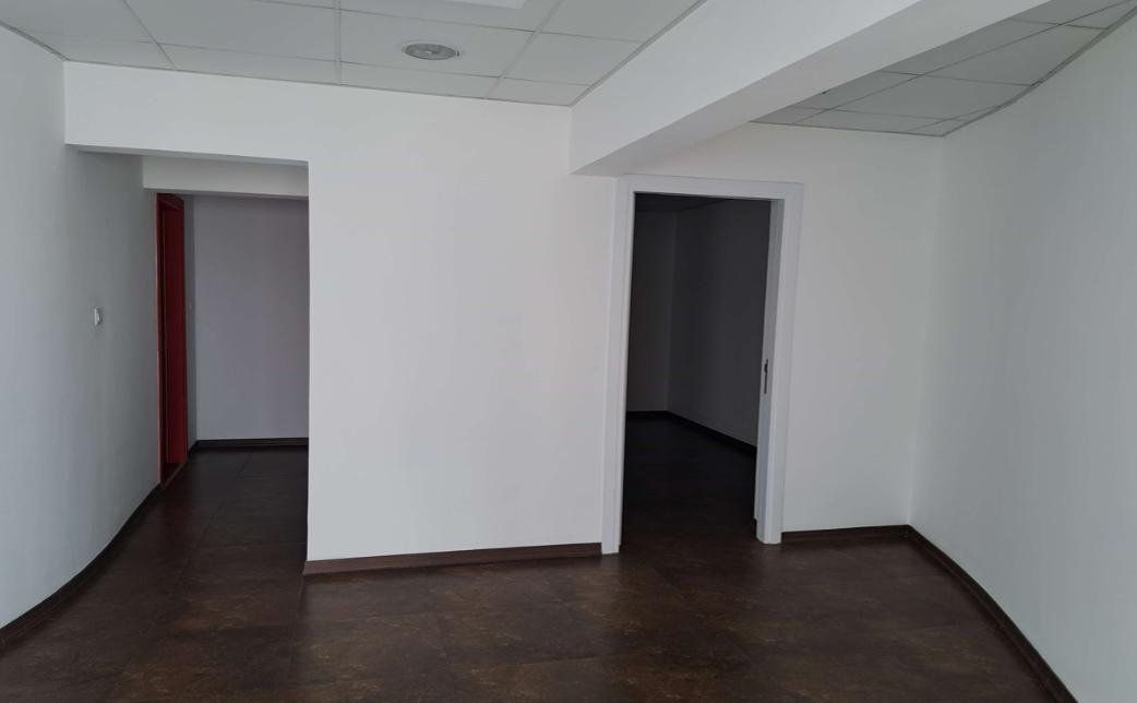 Commercial apartment building in Ypsonas, Cyprus - picture 6