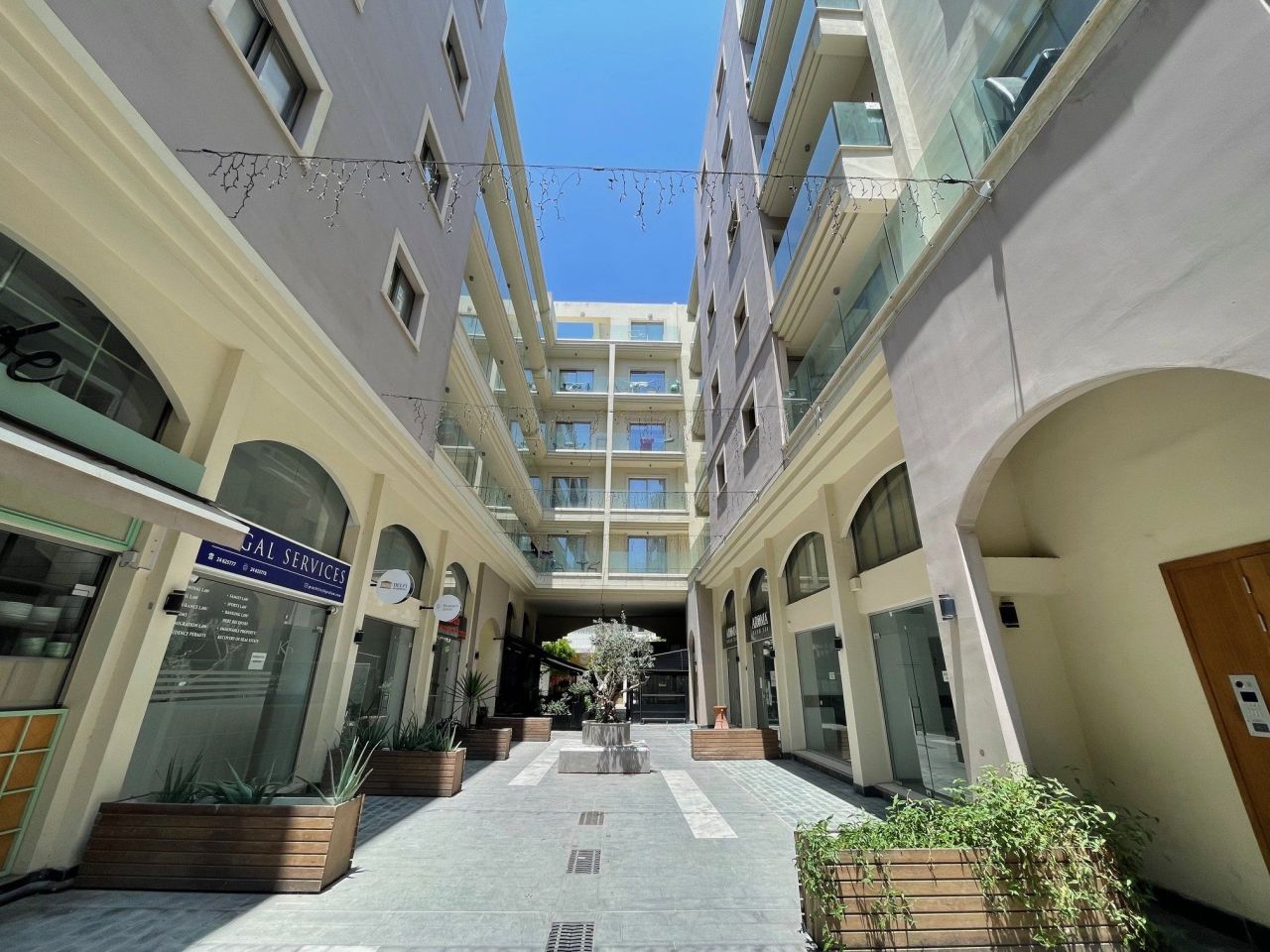 Apartment on Finikoudes Beach, Cyprus - picture 6