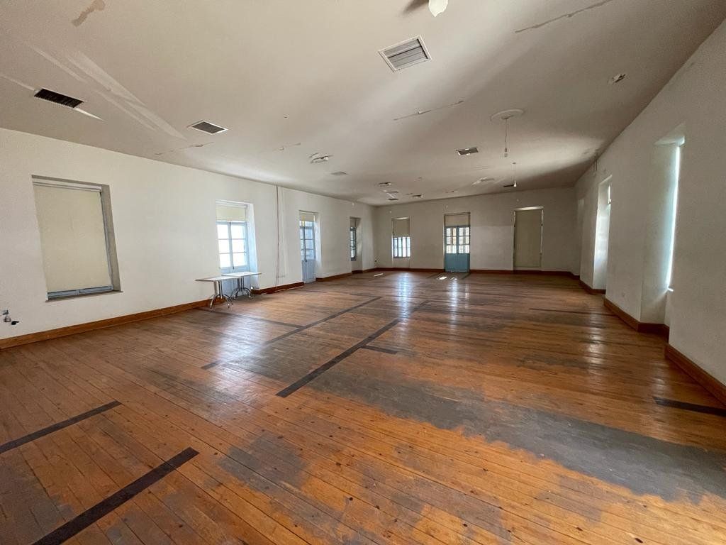 Commercial apartment building in Larnaca, Cyprus - picture 6