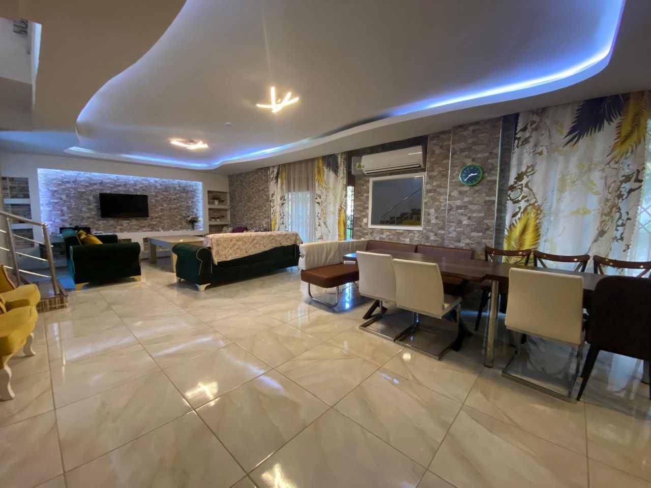 Villa in Alanya, Türkei, 250 m² - Foto 1