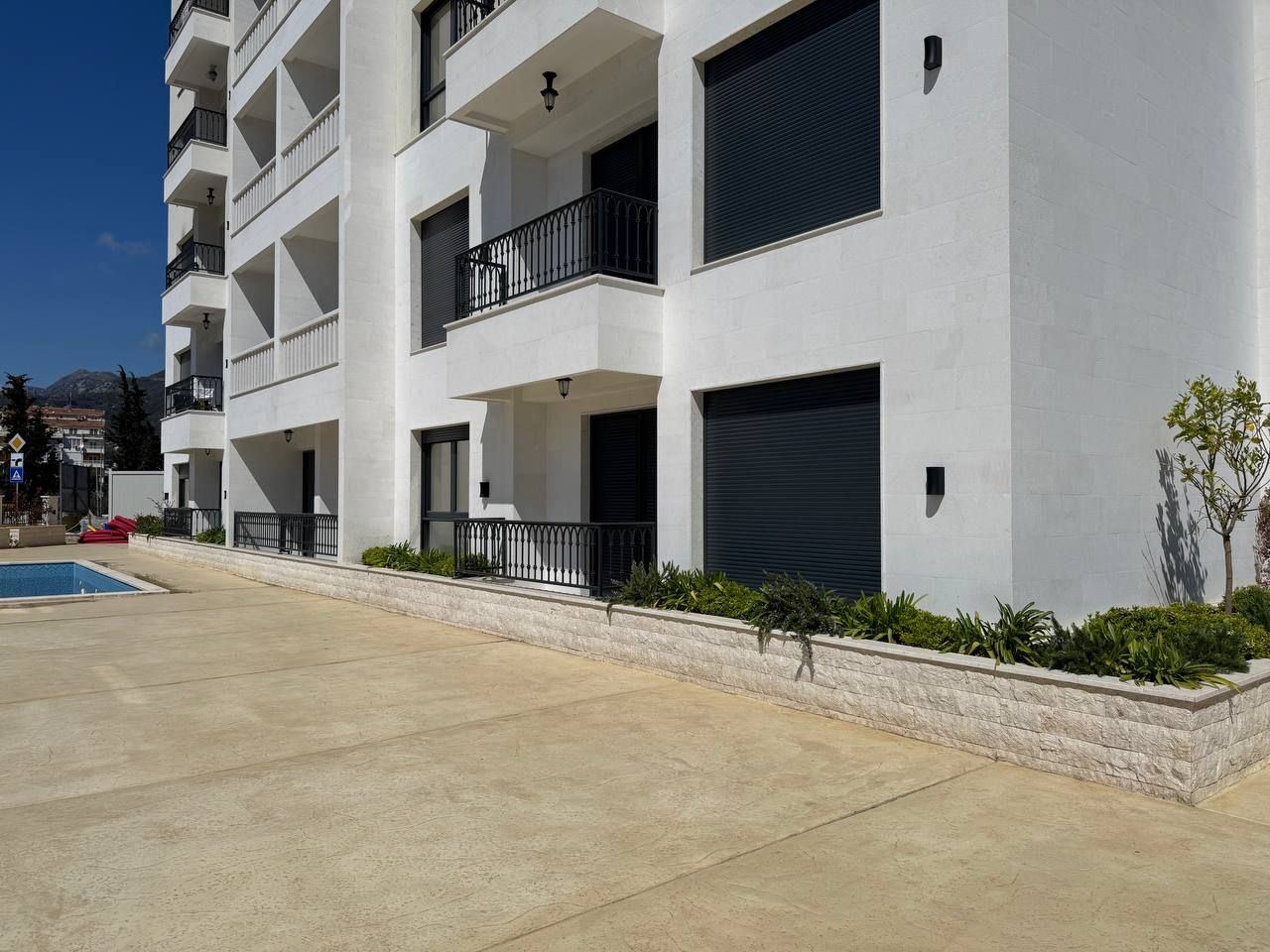 Flat in Bar, Montenegro, 33 m² - picture 10