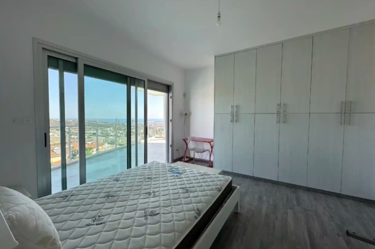 Maison à Agios Athanasios, Chypre, 450 m² - image 6