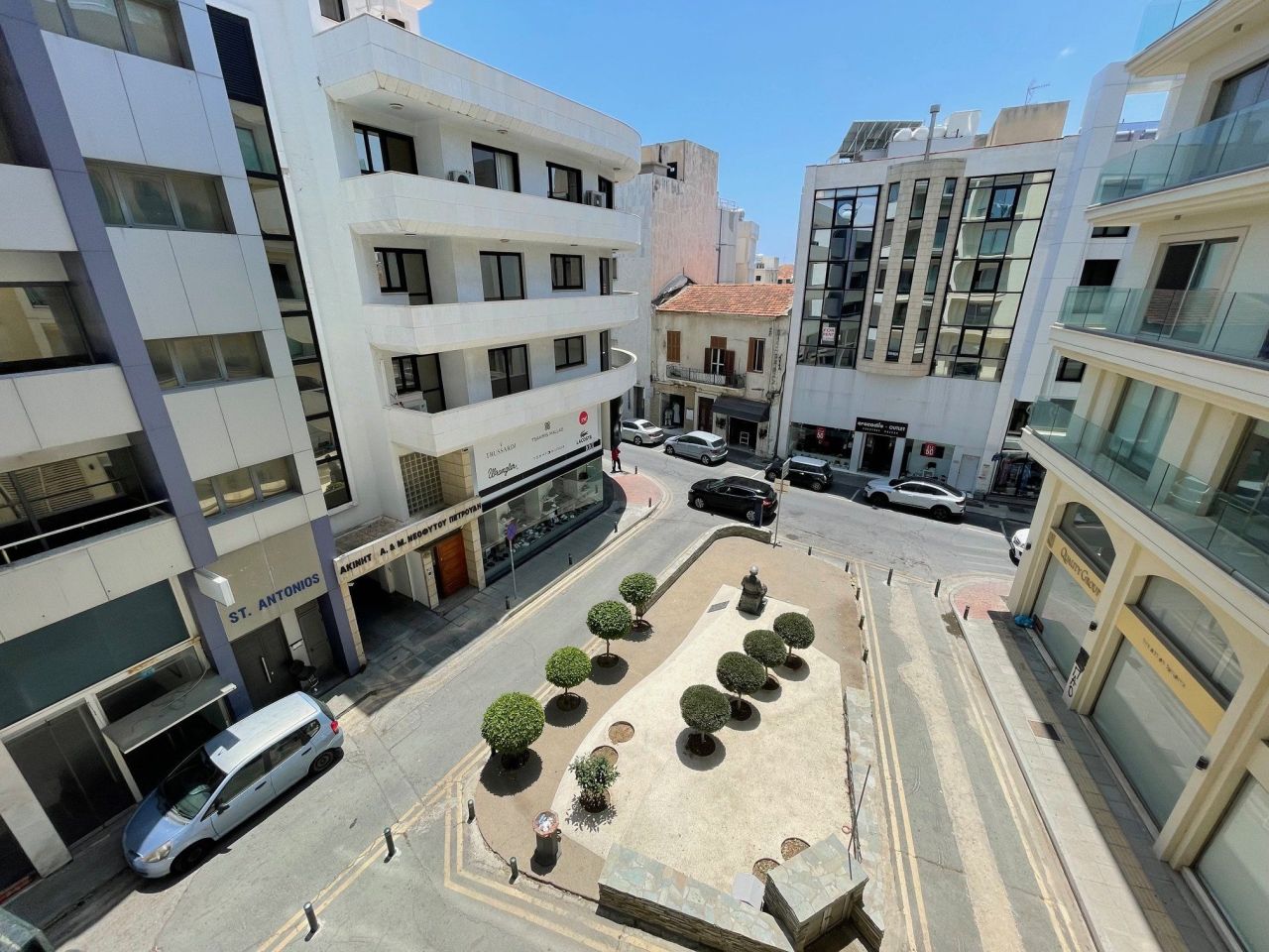 Apartment on Finikoudes Beach, Cyprus - picture 8