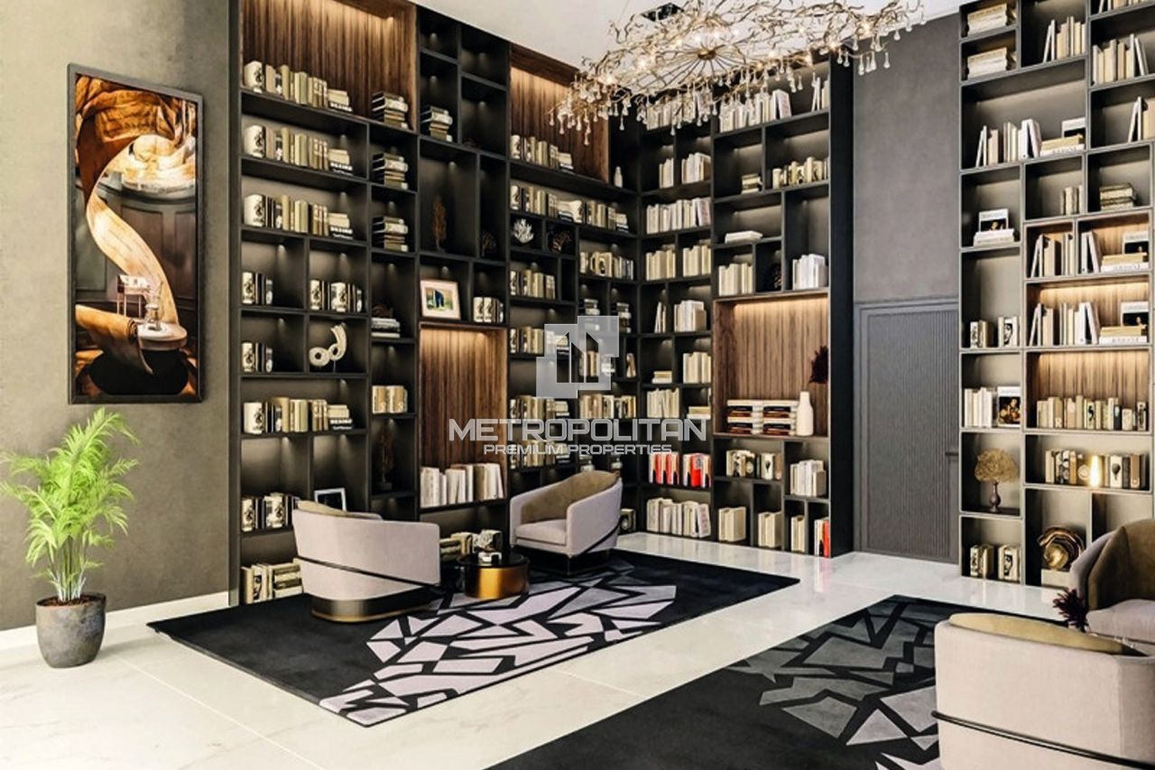 Apartment in Dubai, UAE, 39 m² - picture 1