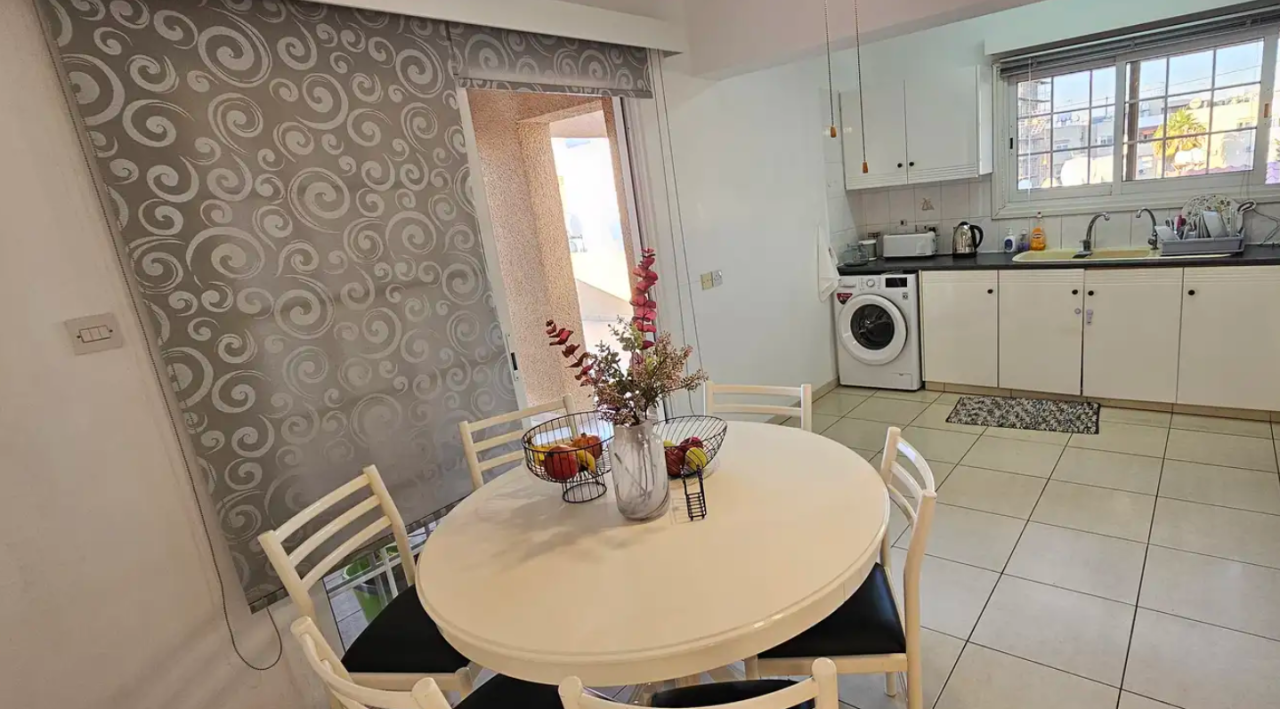 Apartment on Finikoudes Beach, Cyprus, 240 m² - picture 11