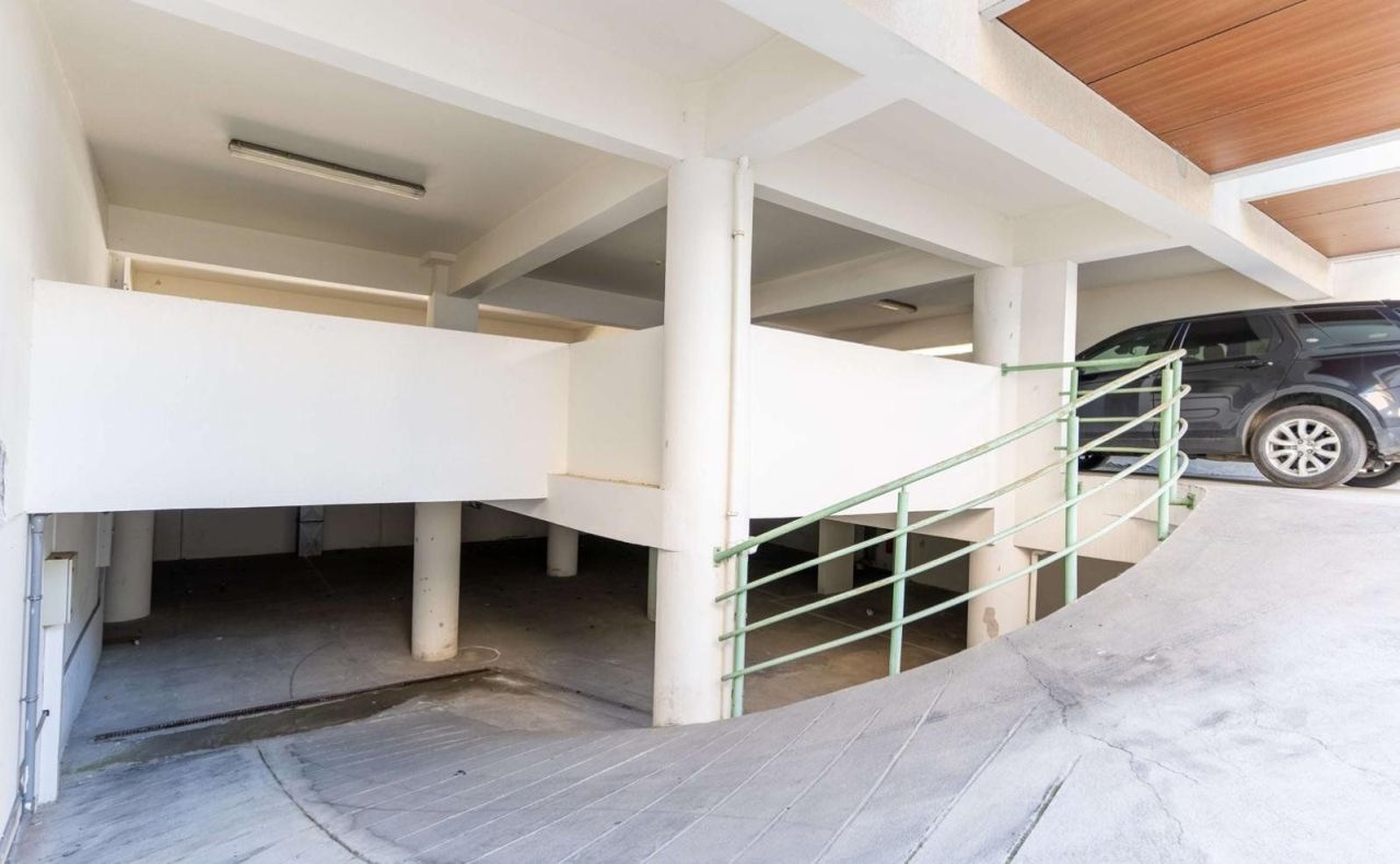 Commercial apartment building in Ypsonas, Cyprus - picture 12