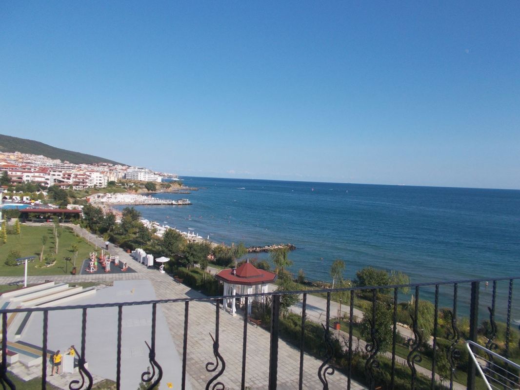 Piso Burgas, Bulgaria, 221 m² - imagen 1