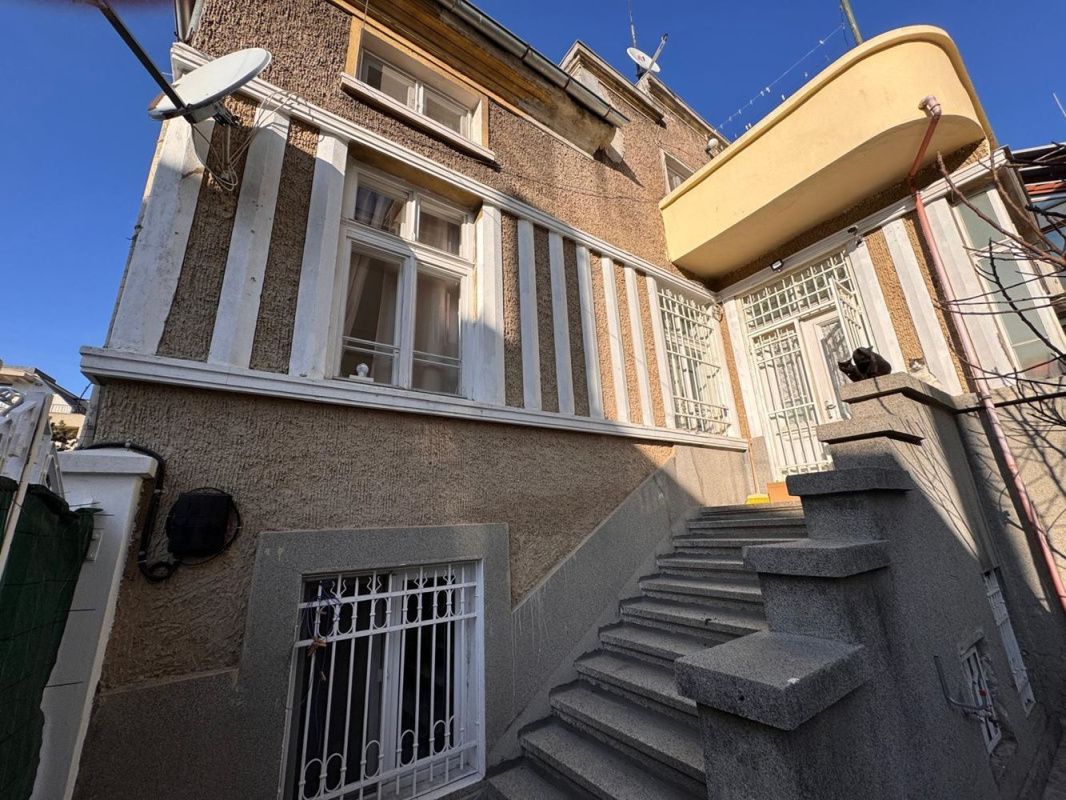 House Burgas, Bulgaria, 244 m² - picture 1