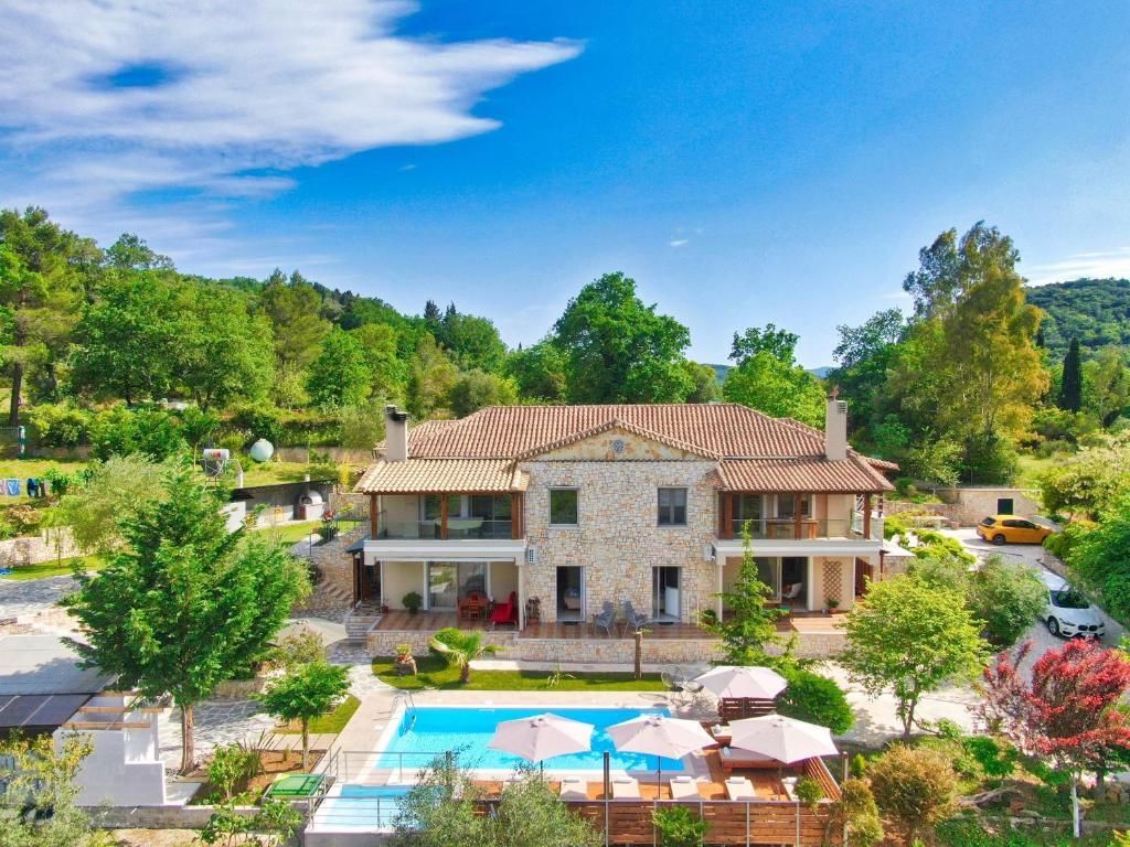 Villa à Corfou, Grèce, 340 m² - image 1
