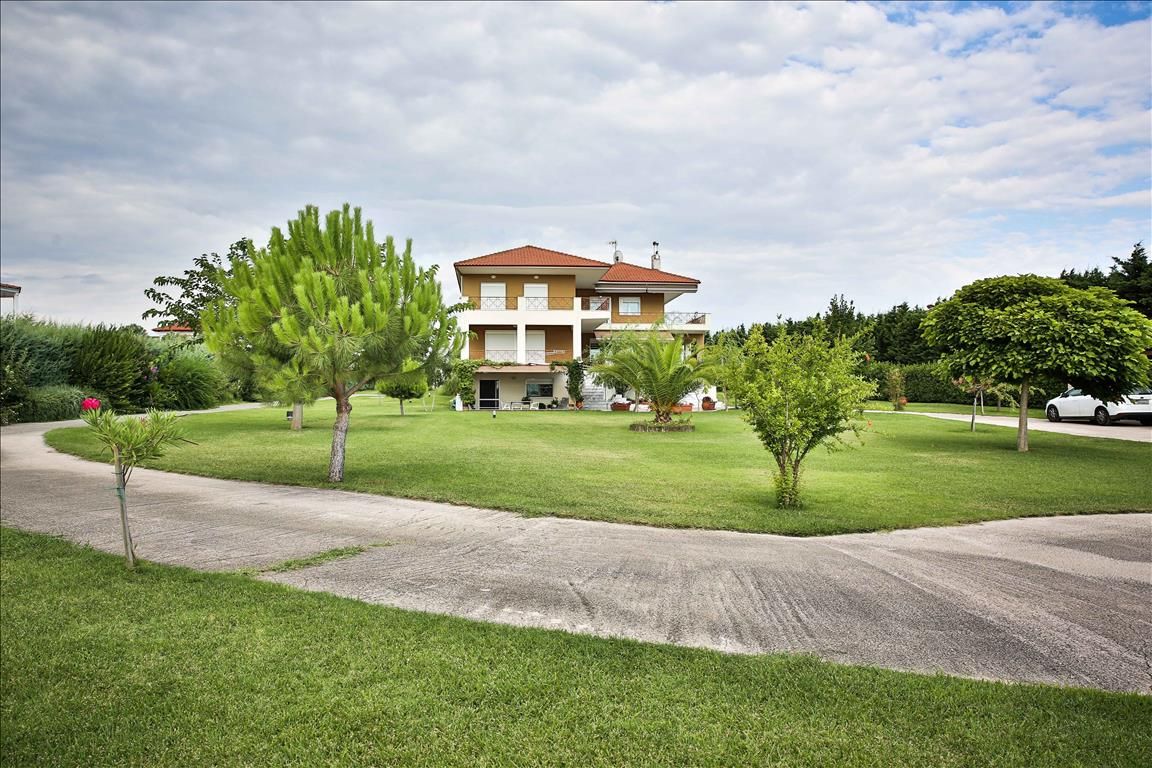 Villa à Thessalonique, Grèce, 590 m² - image 1