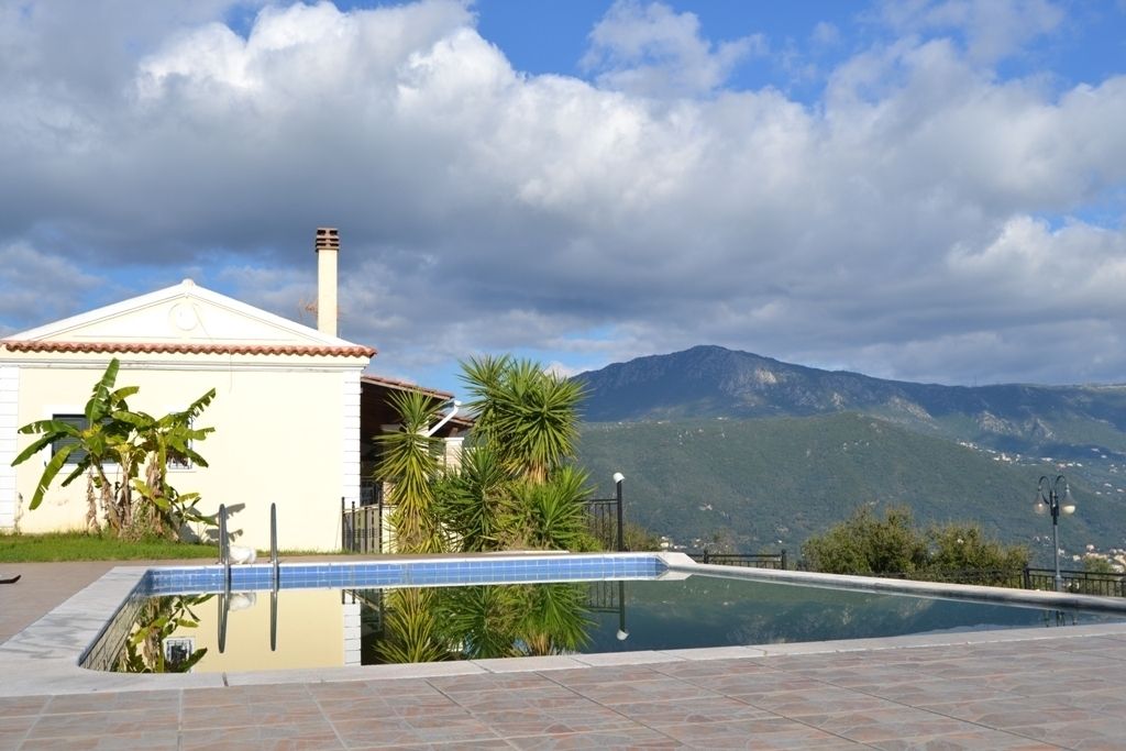 Villa à Corfou, Grèce, 250 m² - image 1