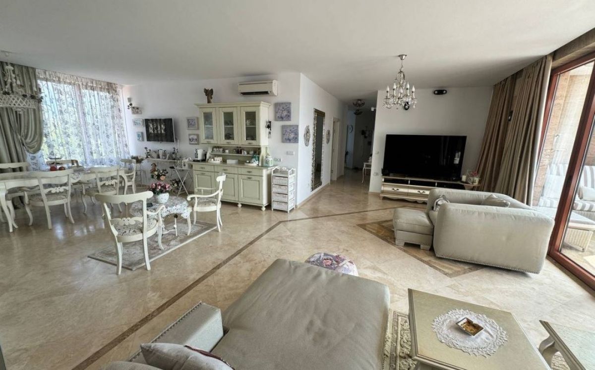 Flat Burgas, Bulgaria, 183 m² - picture 5