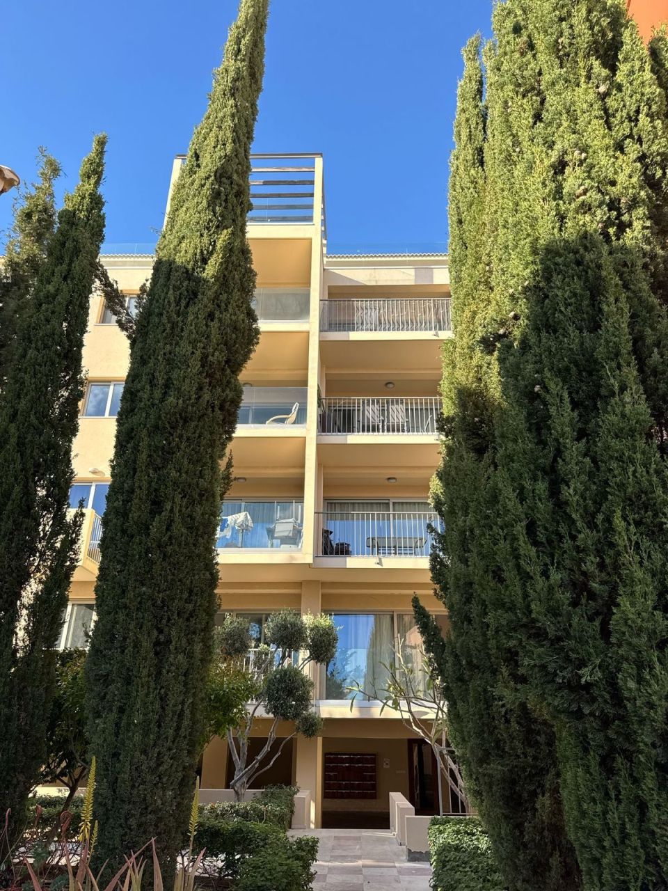 Apartment in Universal, Cyprus - picture 2