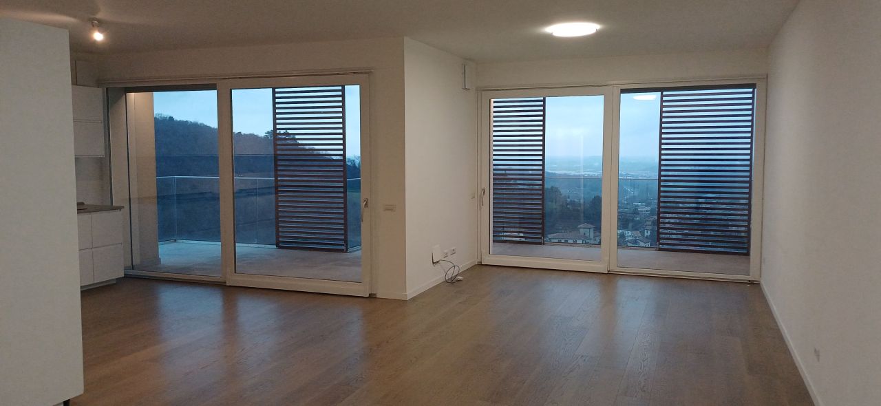 Attico a Como, Italia, 133 m² - foto 11