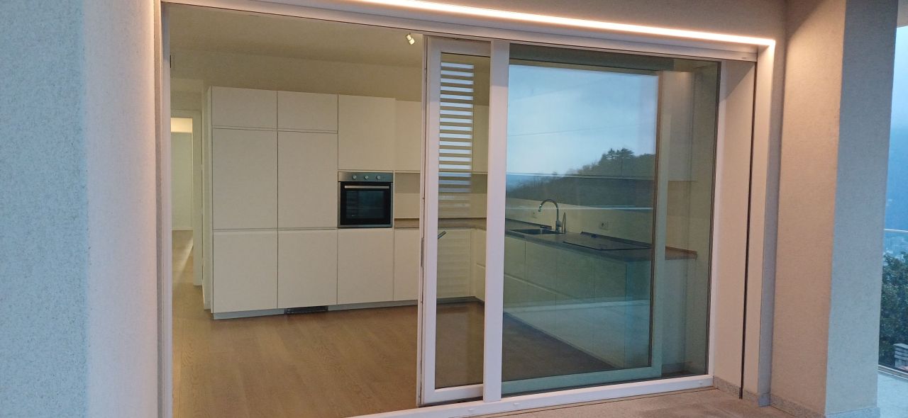 Attico a Como, Italia, 133 m² - foto 10