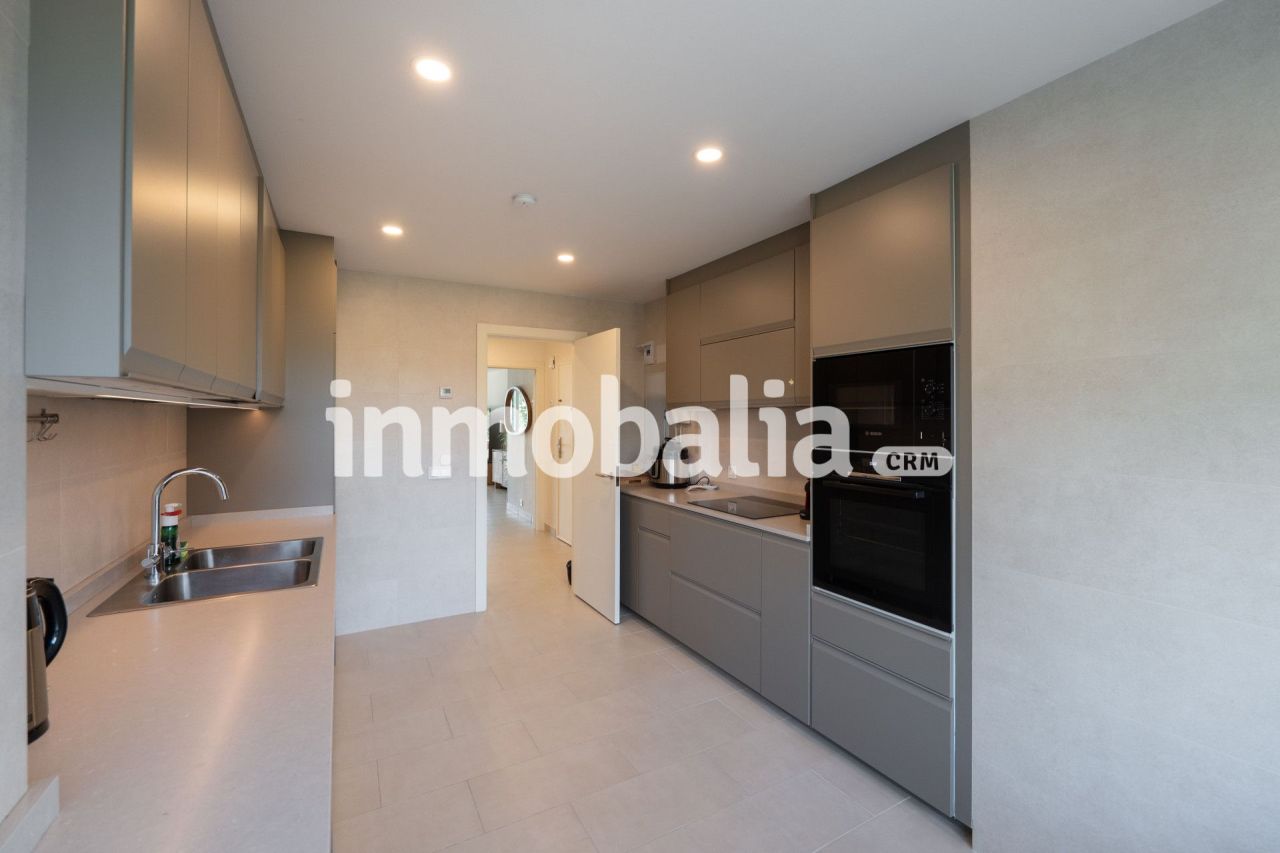 Apartment in Estepona, Spain, 161 m² - picture 5